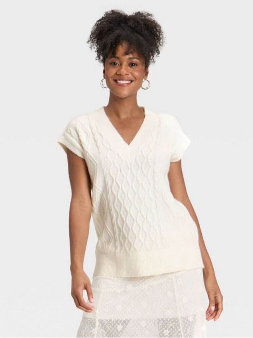 NWT Universal Thread Cream Cable Knit V-Neck Short Sleeve Sweater Vest S
